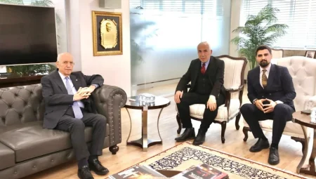 CUMHA Genel Müdürü Can Uzunkök ve Gazeteci Hüseyin Bekar’dan Başkan Yaşar’a taziye ziyareti
